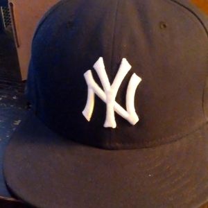 N.Y Yankees fitted hat